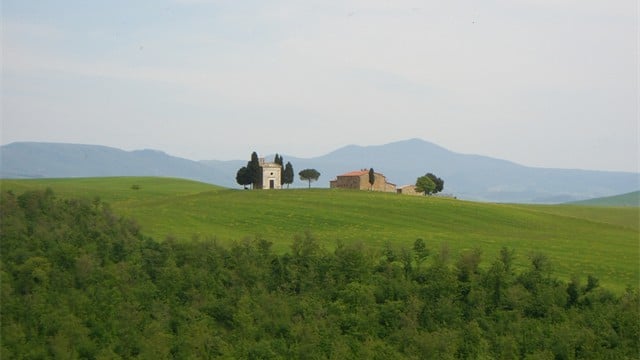 Tour the beautiful hills of Tuscany near Siena