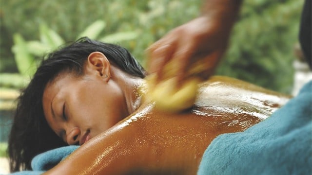 Nurturing nourishing massage during our Bali Womens Retreat