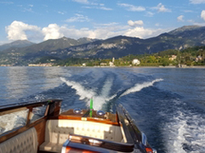 Going fast on beautiful Lake Como