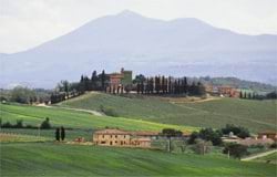 The beautiful verdant Tuscan coutryside dotted with villas and vineyards